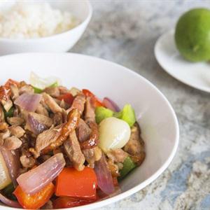 Cách làm vịt quay xào ớt chuông