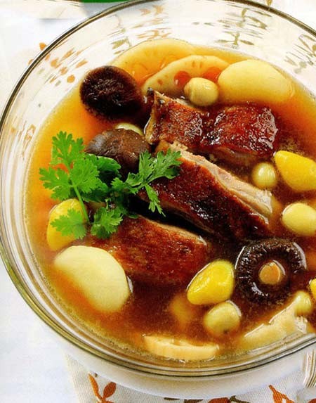 Vịt tiềm hạt sen nấm đông cô
