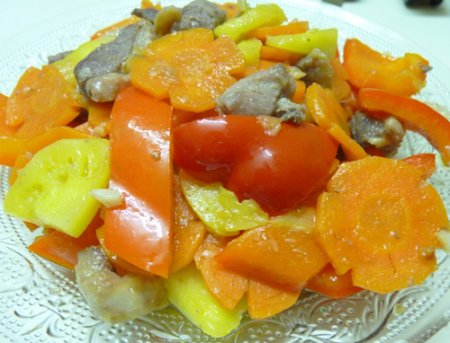 Vịt xào ớt chuông đầy màu sắc