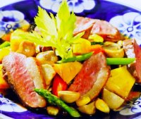 Vịt xào rau quả