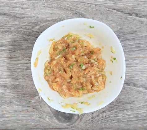 Vụng đến mấy cũng có thể gói được hoành thánh cực ngon mà đơn giản thế này