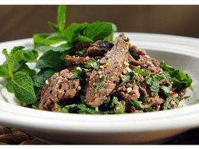 Xà lách bò nướng chua cay