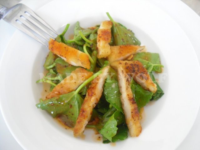 Xà lách cá ba sa xông khói trà tươi