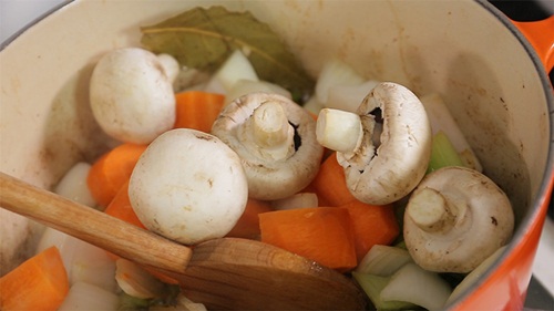 Xà lách cuốn thịt hấp dẫn cho bữa ăn gia đình