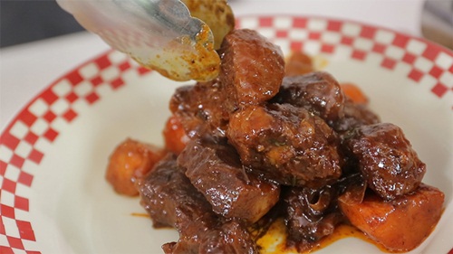 Xà lách cuốn thịt hấp dẫn cho bữa ăn gia đình