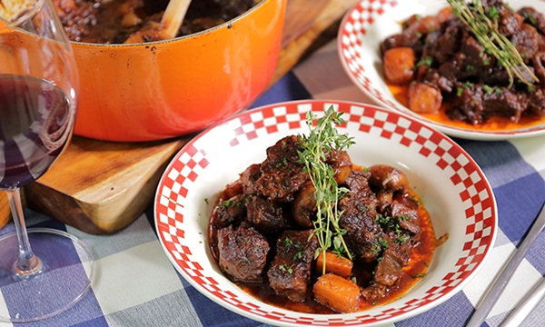 Xà lách cuốn thịt hấp dẫn cho bữa ăn gia đình