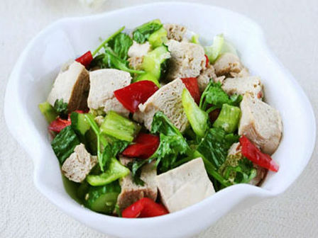 Xà-lách đậu phụ dưa chuột