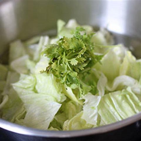 Cách làm xà lách trộn trứng