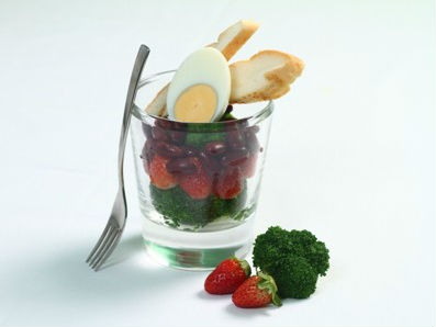 Xà lách trứng dâu tây