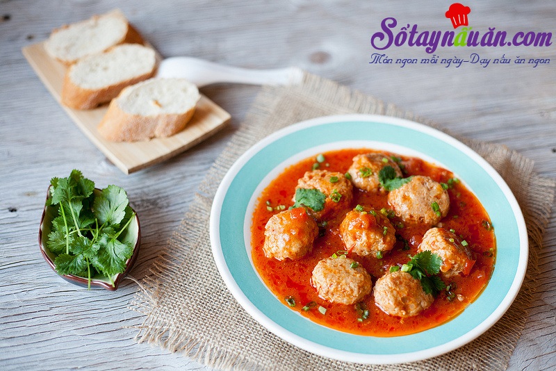 Xíu mại chiên xốt cà chua hấp dẫn