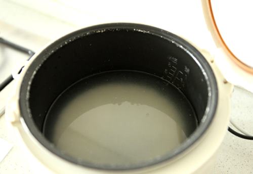 Xoài dầm xưa rồi, phải làm dưa vàng dầm ớt chua ngọt thế này mới ngon đã đời