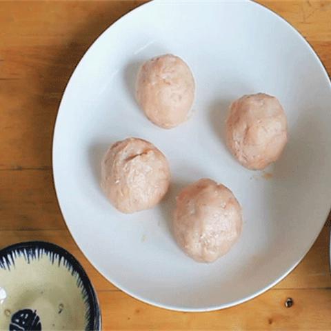 Cách làm xôi bọc trứng muối