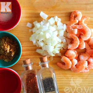 Cách làm xôi chiên giòn sốt tôm