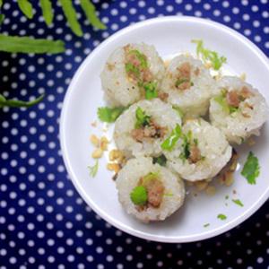 Cách làm xôi cuộn thịt băm