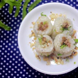Cách làm xôi cuộn thịt băm