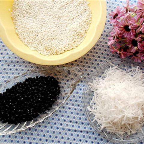 Cách làm xôi đậu đen dừa nạo