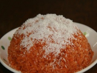 Xôi gấc hấp nước cốt dừa