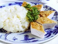 Xôi hấp chả quê