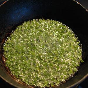 Cách làm xôi khoai mì lạp xưởng