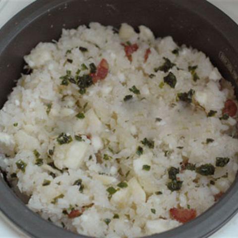 Cách làm xôi khoai mì lạp xưởng