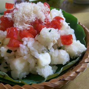 Cách làm xôi khoai mì với lạp xưởng