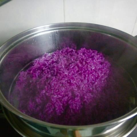 Cách làm xôi lá cẩm gà rô ti