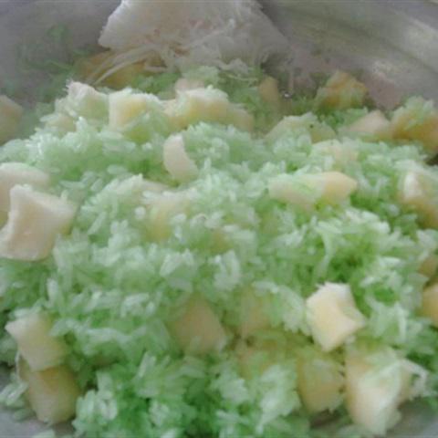 Cách làm xôi lá dứa khoai mì