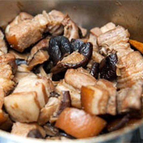 Cách làm xôi mặn gói lá