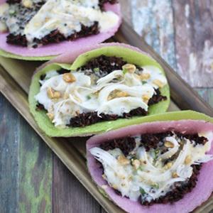 Cách làm xôi nếp cẩm kẹp bánh tráng ngọt