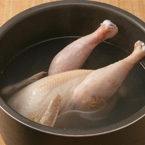 Cách làm xôi ngũ vị nhồi gà nướng muối