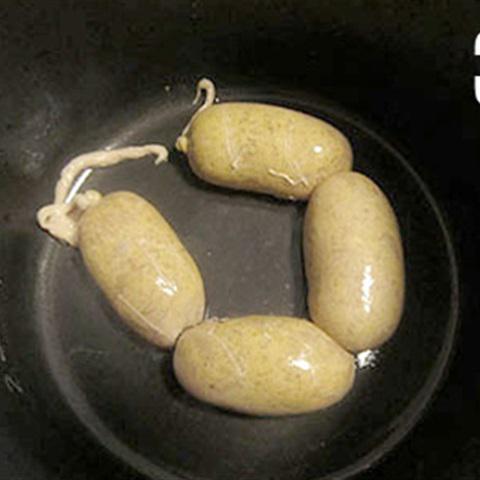 Cách làm xúc xích gà