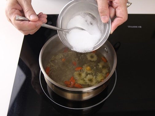 Xúc xích ngô chiên độc đáo, thơm ngon