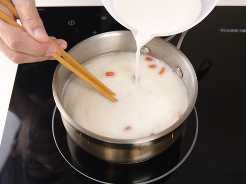 Xúc xích ngô chiên độc đáo, thơm ngon