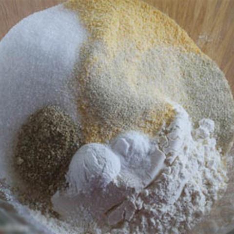 Cách làm xúc xích tẩm bột bắp