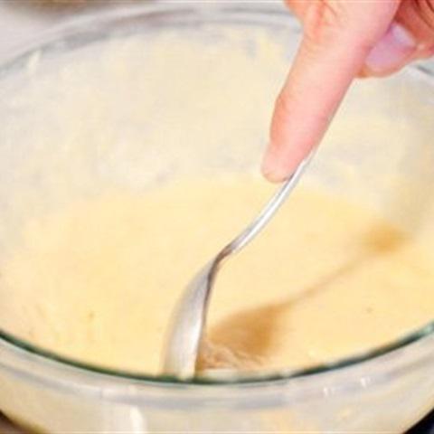 Cách làm xúc xích tẩm bột chiên giòn