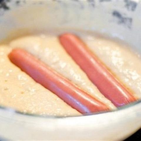 Cách làm xúc xích tẩm bột chiên giòn