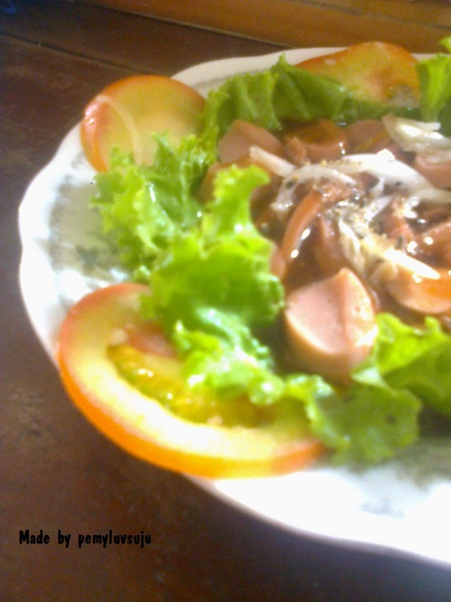 Xúc xích xào chua ngọt