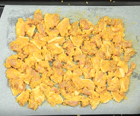 Xuống bếp làm chân gà om xì dầu kiểu Trung thơm giòn, đưa cơm