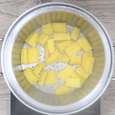 Xuống bếp làm kim chi cuộn cơm đãi cả nhà ngon miễn chê