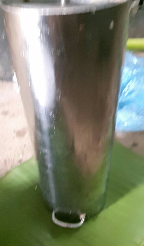 Xuống bếp làm ốc hương rang muối ớt phô mai đãi cả nhà