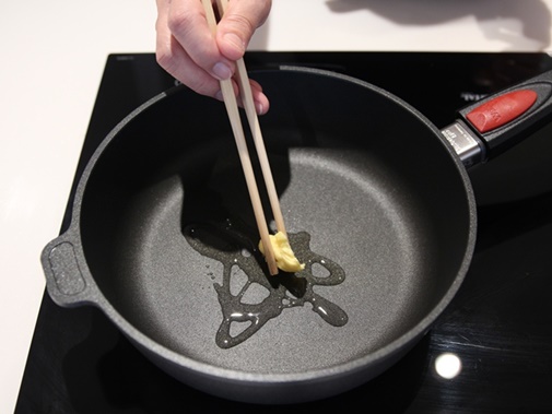 Yến mạch trộn hoa quả cho bữa sáng đầy năng lượng