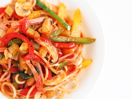 Yến mạch trộn hoa quả cho bữa sáng đầy năng lượng