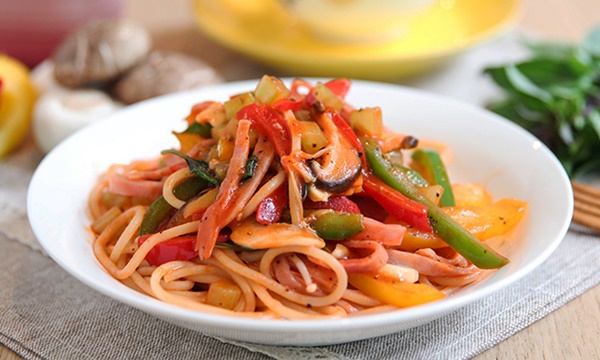 Yến mạch trộn hoa quả cho bữa sáng đầy năng lượng